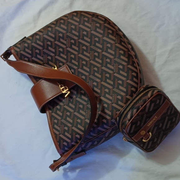 Versace Monogram Greca Coated Canvas Hobo bag w/Greca Printed Compact Zip Wallet - Picture 16 of 16